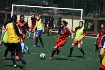 借丑闻上位，56岁因凡蒂诺一路干到FIFA掌门，还跟特朗普称兄道弟（配图示意）